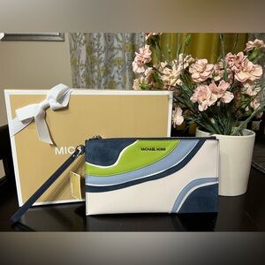 NWT Michael Kors Jet Set Travel Large Patchwork Wristlet